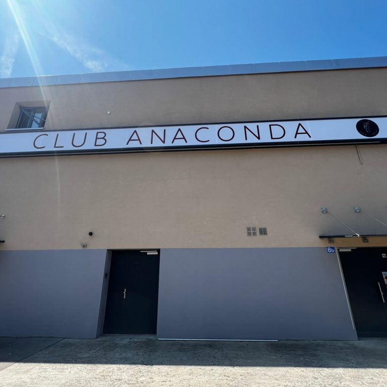 enseigne-caisson-client-ClubAnaconda-a-1